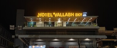 Hotel Vallabh Sky