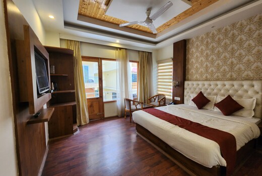 The Manali Vista