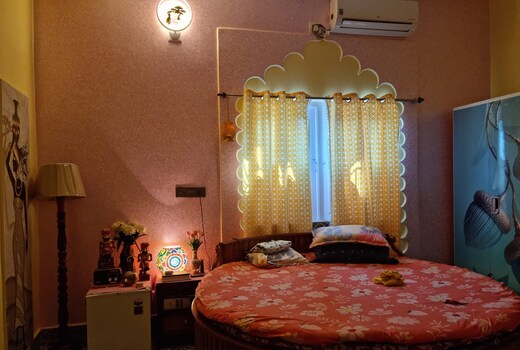 NIL NIRJANE HOME STAY