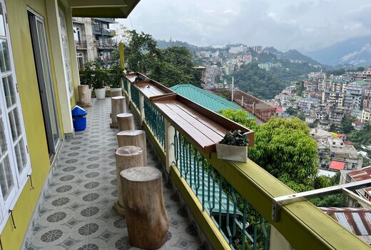 MARYLAND HOMESTAY