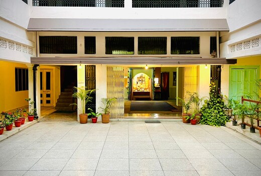 Shri Krishna Bhavan