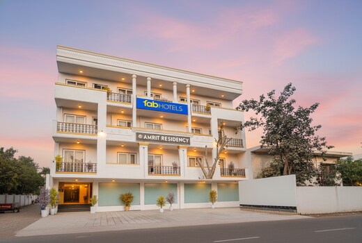 FabHotel Prime Amrit Luxury Inn