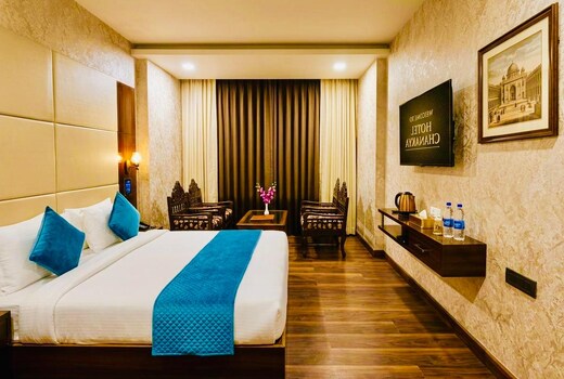 CHANAKYA HOTEL & RESTAURENT