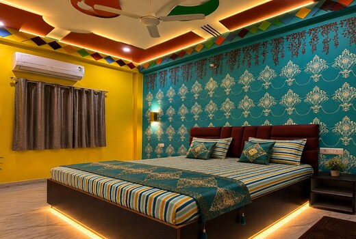 Keshav vatika palace/ just few meter from Ram Mandir Gate