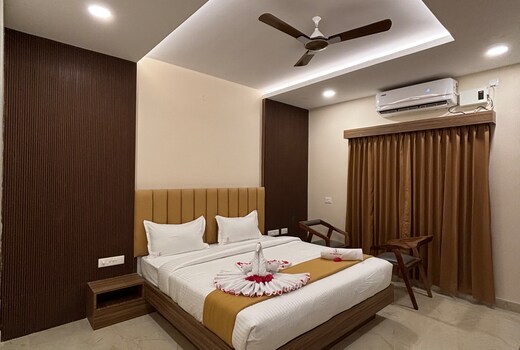 Hotel Saesha International