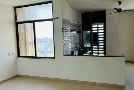High floor with ventilated room