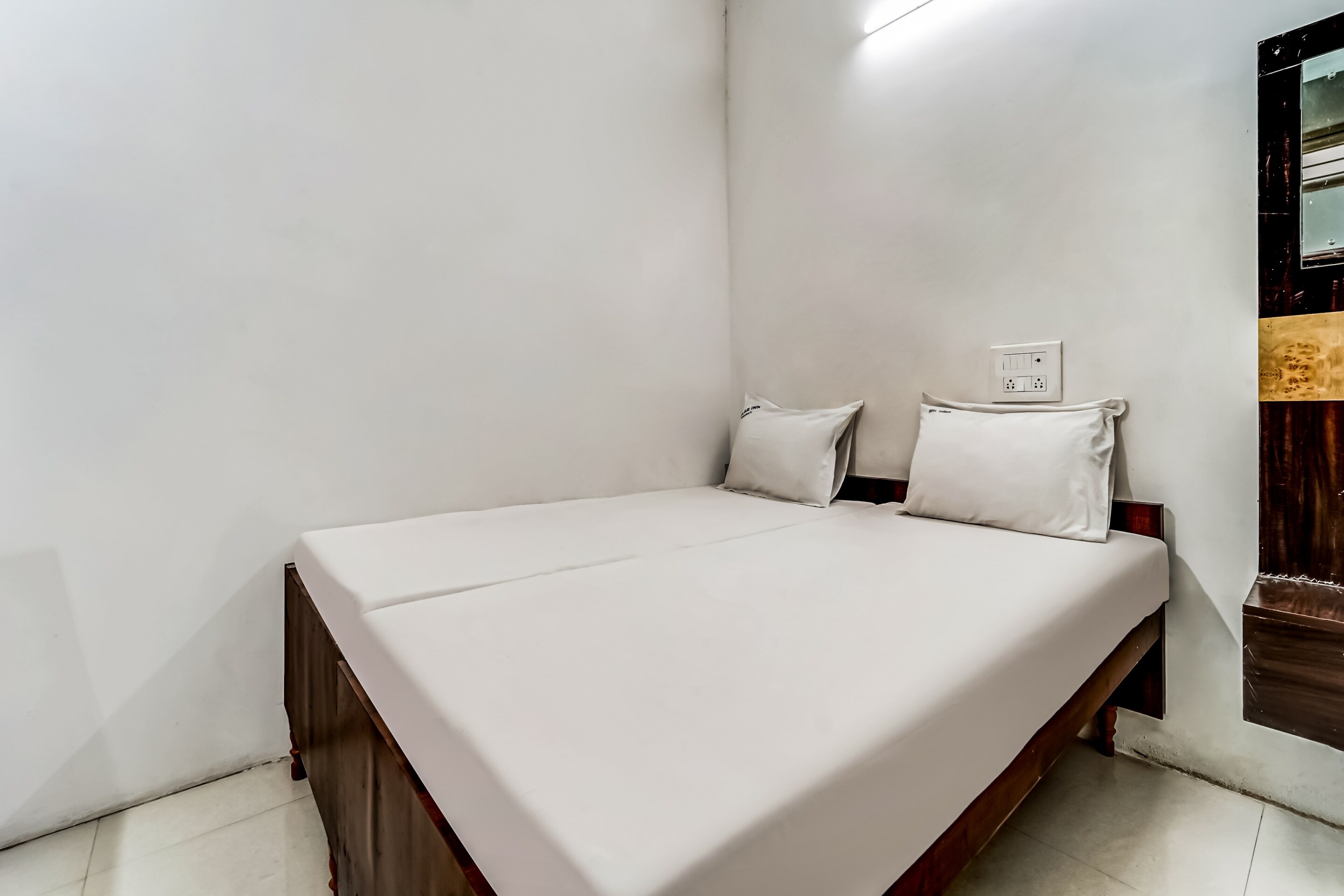 Hotel O Solar Inn