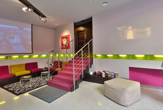 Best Western Cinemusic Hotel