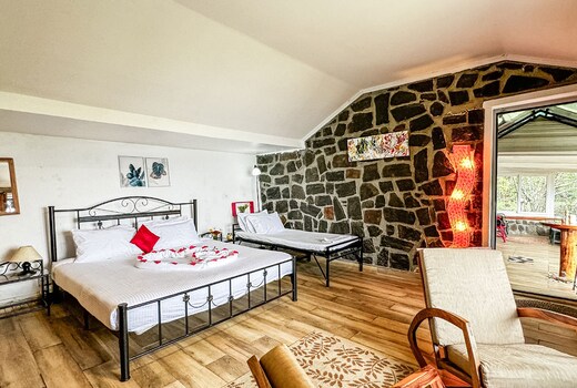 Manas Valley View bungalow by Xacro Xperiences