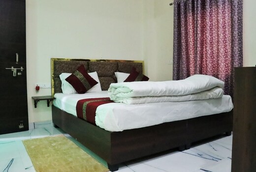 Mahalakshmi Guest House