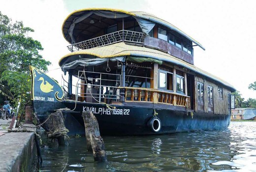 OYO 820020 Vinayak House Boats