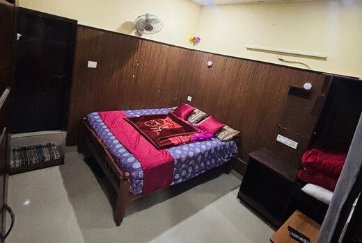Travelobia Munnar