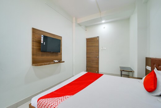 Hotel O Lalit And Marriage Garden