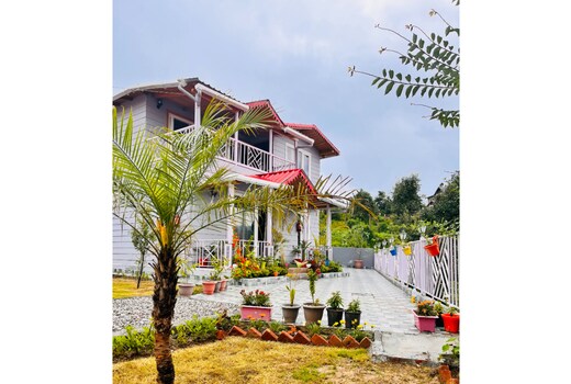 Devamos Mukteshwar Resort