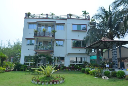 MOUSUMI INN