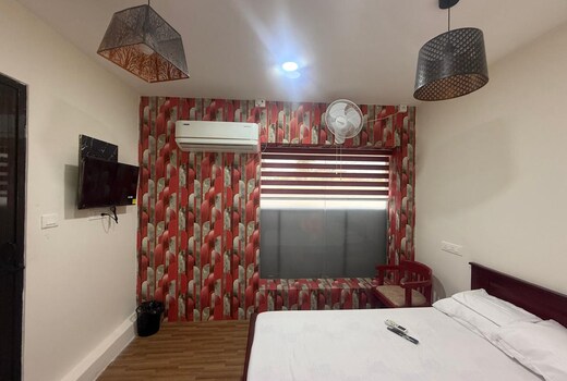 Cumins Residency