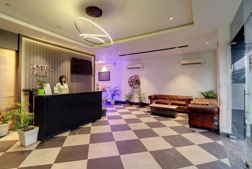 HOTEL MYSTIC FALLS