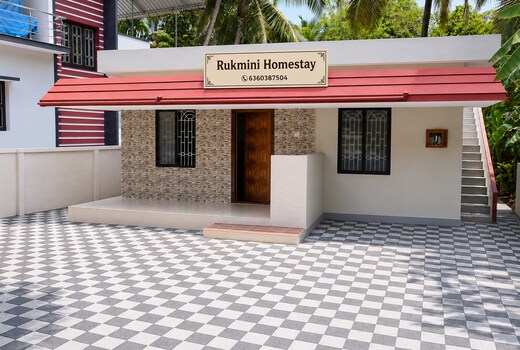 Rukmini Home Stay
