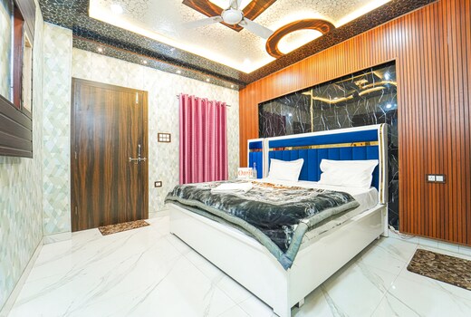 Omji Ashram - Darshan Bhawan | 2km from Ram Temple
