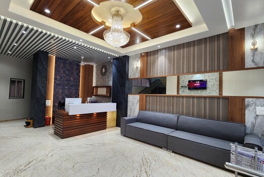 Hotel Raj Heights