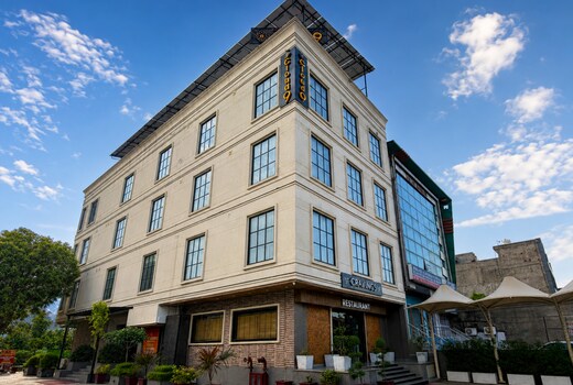 Hotel Cloud 9