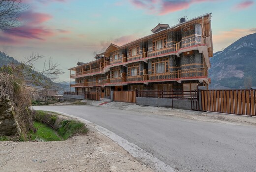 Seven Hills Resort