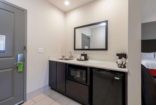 Hampton Inn and Suites DuPont