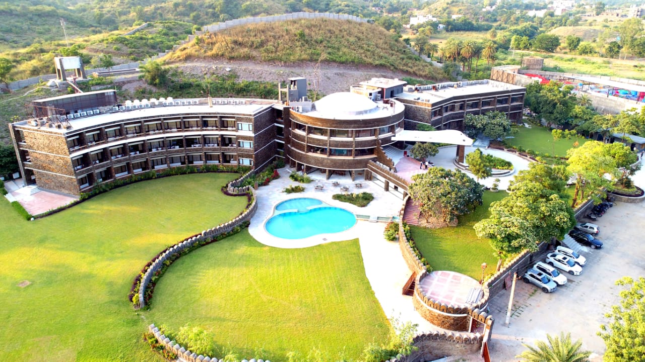 Seasons Park Resort & Spa