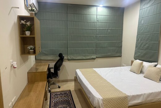 Uv Luxurious Home Stay