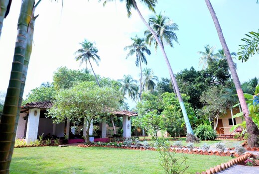 Caasa De Nirvana by Ocean Side Hotel