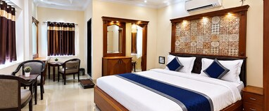 Hotel Naveed Residency (Near Bus Stand & Railway station)