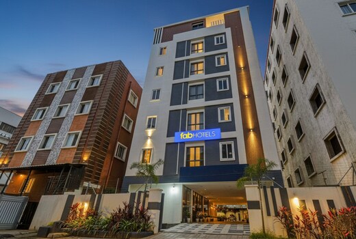 FabHotel Casa Grand - Miyapur Allwyn X Road, Miyapur