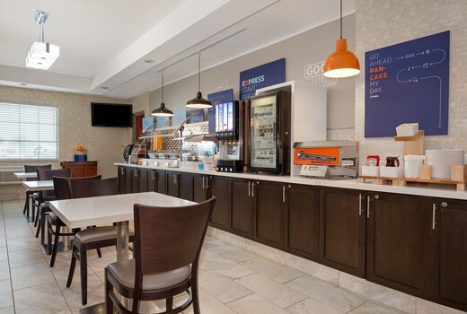 Holiday Inn Express Hotel & Suites Barrie