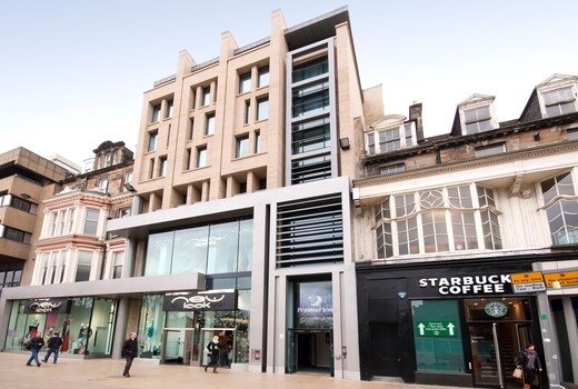 Premier Inn Edinburgh (Princes Street)