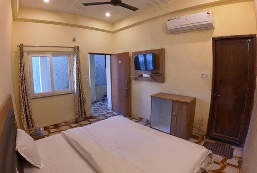 Verma Inn @ Tapovan