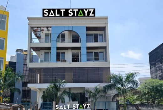 Saltstayz Premier Noida Sector 135 Expressway