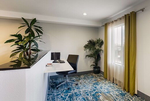 Best Western Douglas Inn & Suites