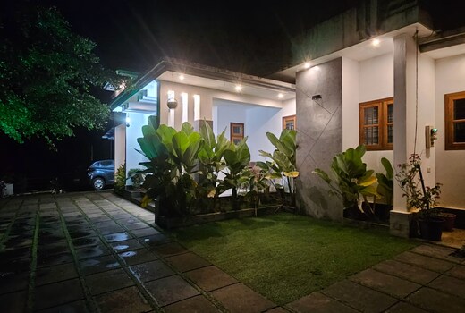 Peace Lilly Homestay