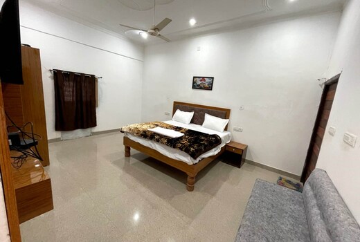Paree Homestay
