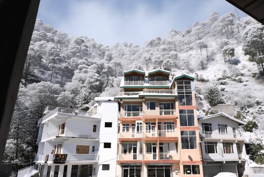 Hotel Kasauli Peak View