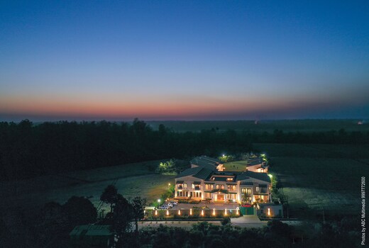 Arch The Baakhli Corbett