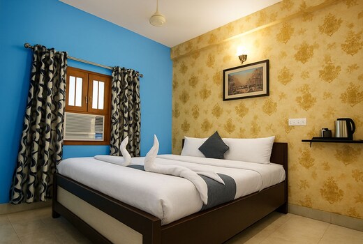 HOTEL ANAND LOK