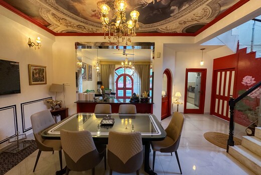 Roseiro | Luxury 3BHK Villa C-Scheme | City Centre