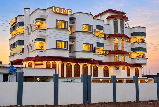 Hotel Dhanashree