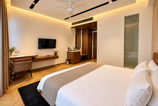 HOTEL YUVANTA