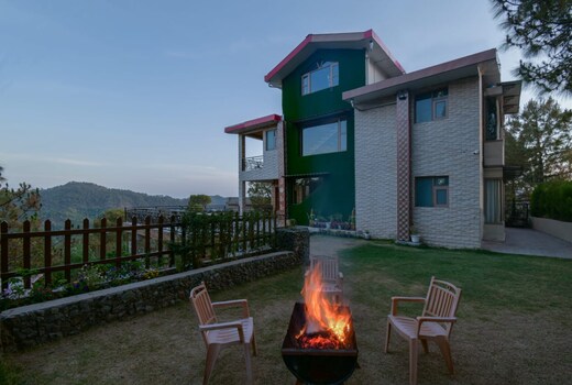 Jolly Villa