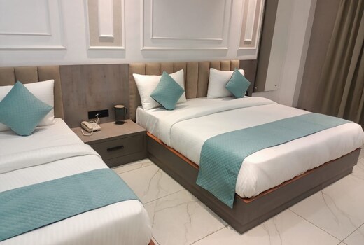 Khushi Hotel