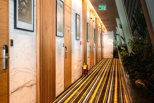 080 Transit Hotel Terminal 1