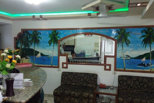 Hotel Decent