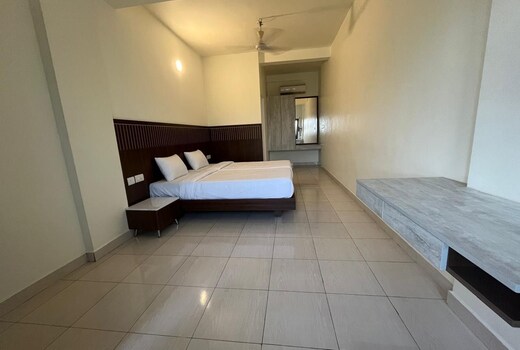 Tower 21 Regency